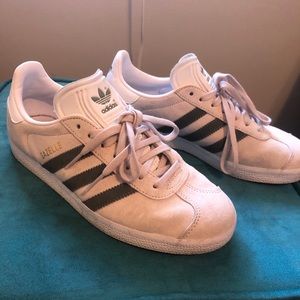 Adidas classic sneakers